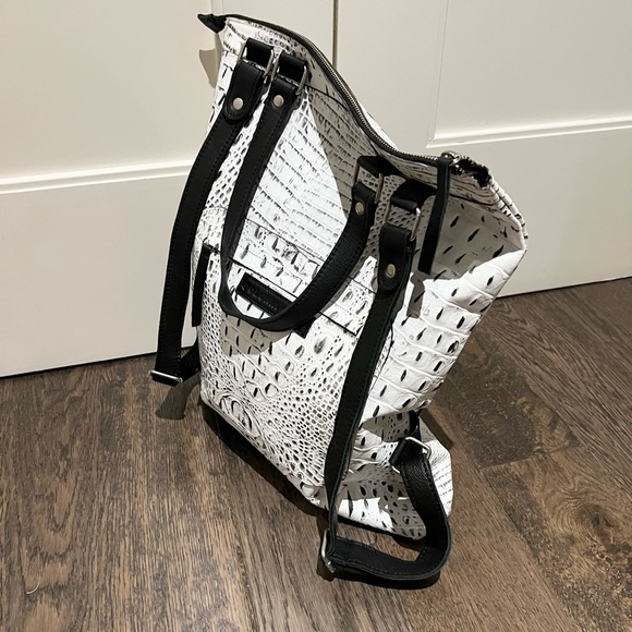 Polonia Cruz Leather Bag / Backpack. White With Black - Picture 2 of 15